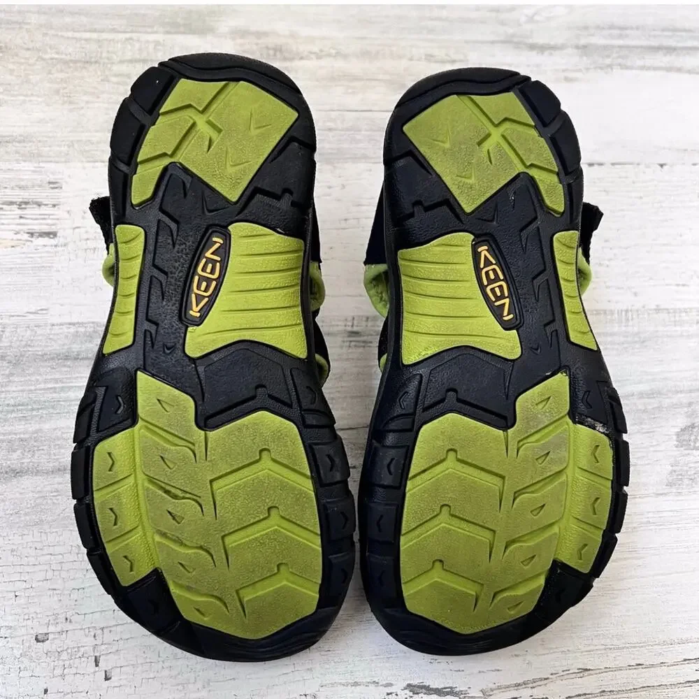 KEEN Newport H2 Sandals Kids Size 4 Black Green Waterproof Hiking Sport Outdoor